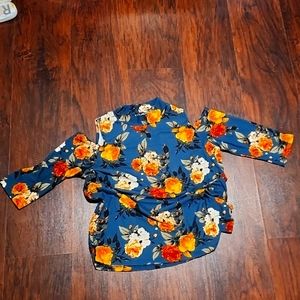 Blue mid sleeve shirt